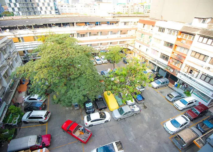 Glur Central Pratunam Bangkok